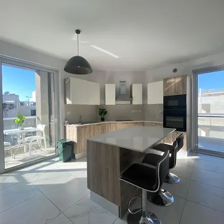 St Julian Number 3 Apartmán Is-Swieqi